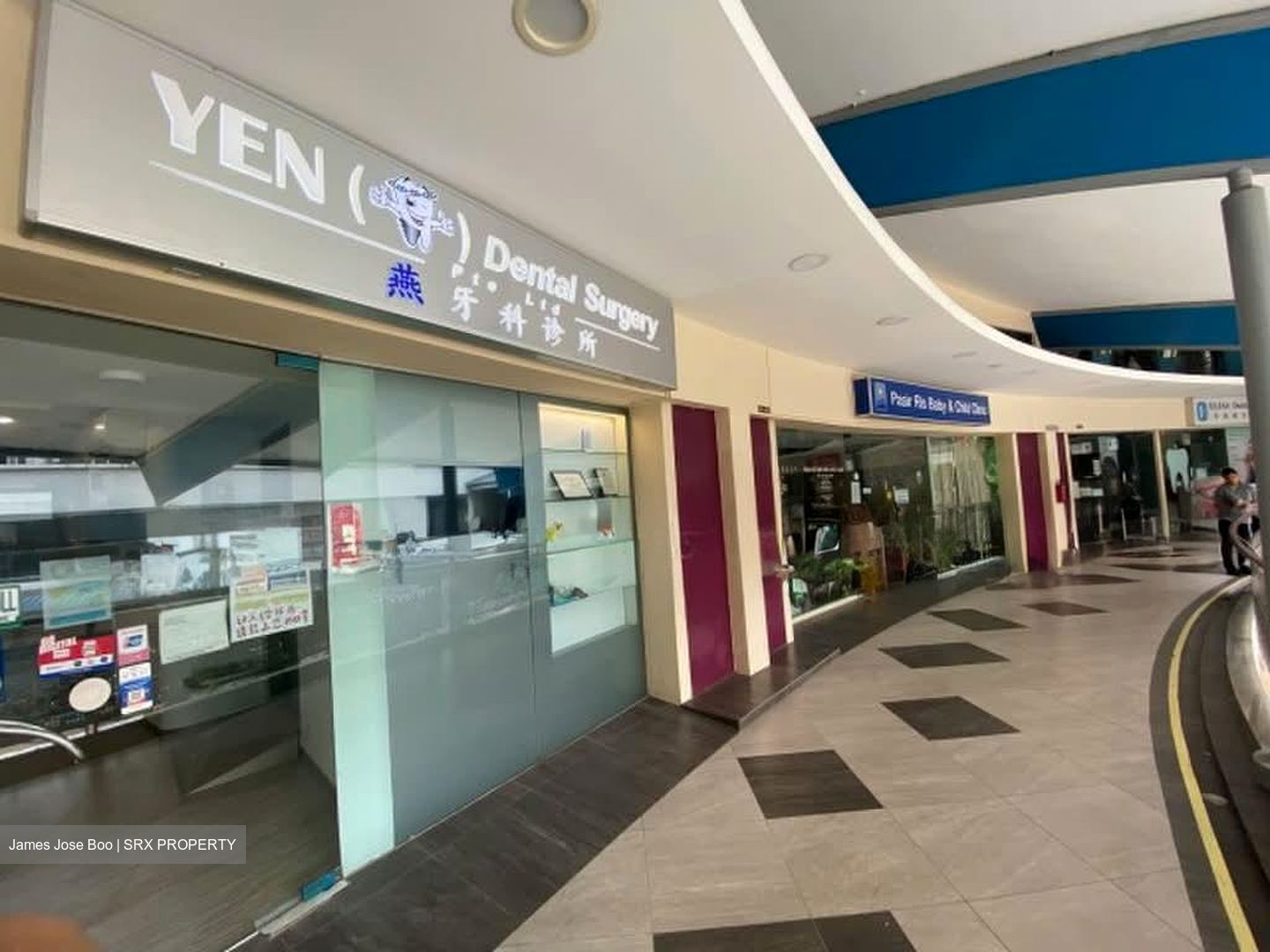 Elias Mall (D18), Retail #584082411